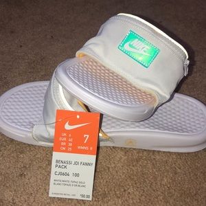 Nike Fanny pack slides